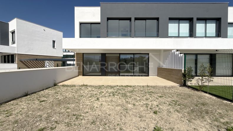 Galerie de photos - Maison jumelée avec vue à Atalaya, Estepona