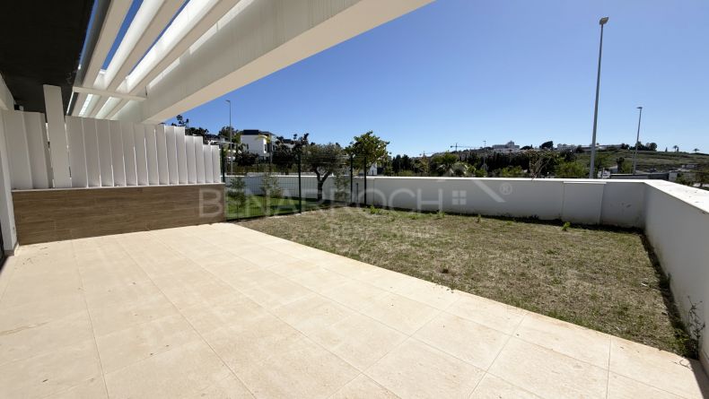 Galerie de photos - Maison jumelée avec vue à Atalaya, Estepona