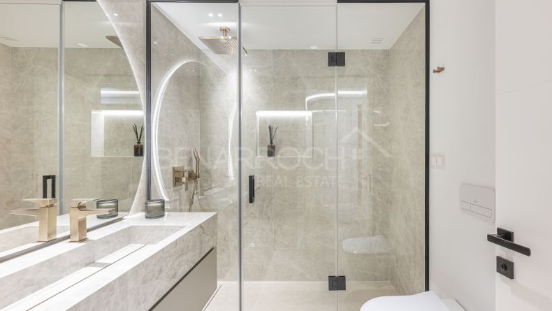 Galerie de photos - Appartement en première ligne de plage à Bahia del Velerin, Estepona