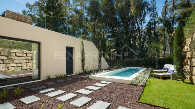 Photo gallery - Contemporary-style villa in La Cerquilla, Nueva Andalucía