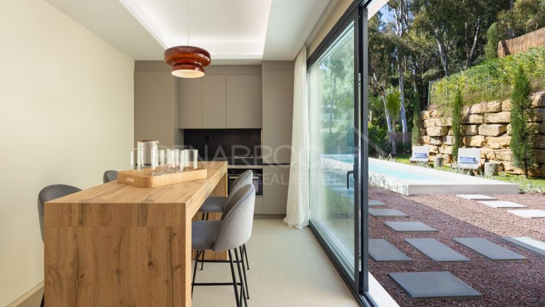 Photo gallery - Contemporary-style villa in La Cerquilla, Nueva Andalucía