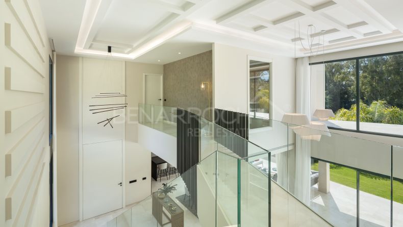 Photo gallery - Contemporary-style villa in La Cerquilla, Nueva Andalucía