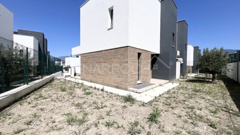 Galerie de photos - Maison jumelée avec garage privé à Atalaya, Estepona