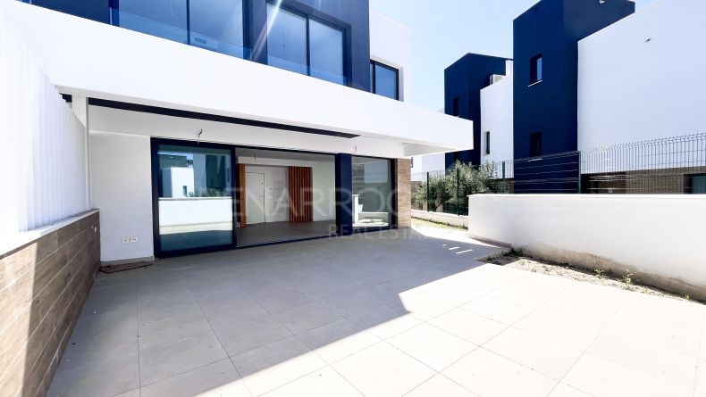 Galerie de photos - Maison jumelée avec garage privé à Atalaya, Estepona