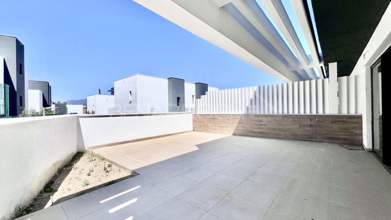 Galerie de photos - Maison jumelée avec garage privé à Atalaya, Estepona