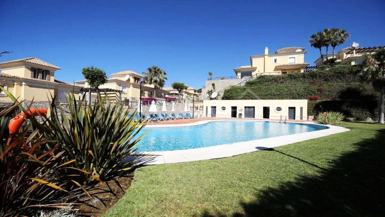 Photo gallery - Semi-detached house with sea views in Santa Clara Golf, Marbella