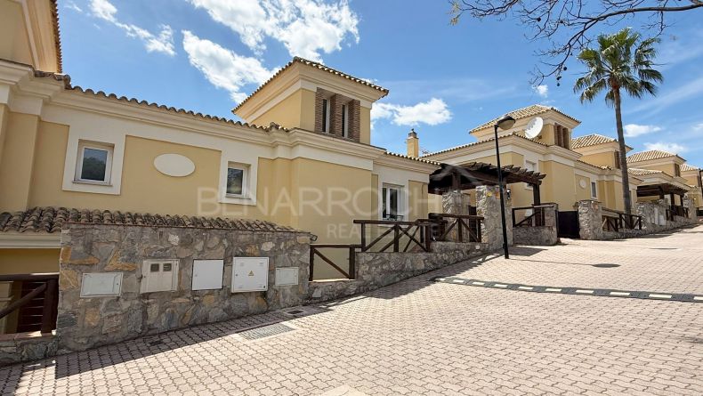 Photo gallery - Semi-detached house with sea views in Santa Clara Golf, Marbella