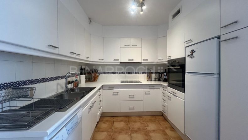 Photo gallery - Mid-floor apartment with views in Atalaya, Estepona