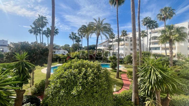 Photo gallery - Mid-floor apartment with views in Atalaya, Estepona