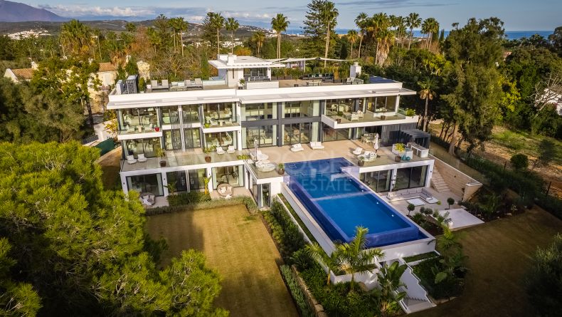 Modern-style villa in Sotogrande