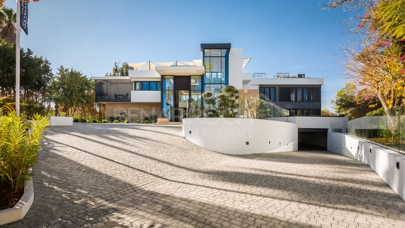 Galerie de photos - Villa de style moderne à Sotogrande