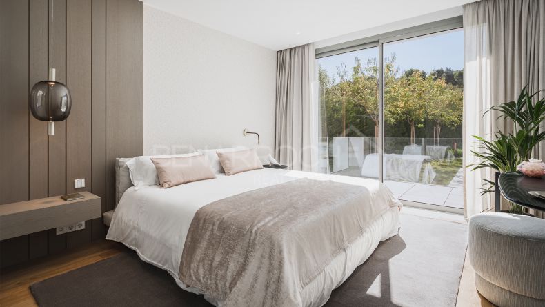 Galería de fotos - Villa de diseño moderno en El Paraiso, Estepona Este