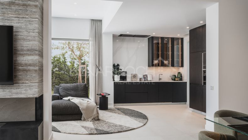 Galería de fotos - Villa de diseño moderno en El Paraiso, Estepona Este