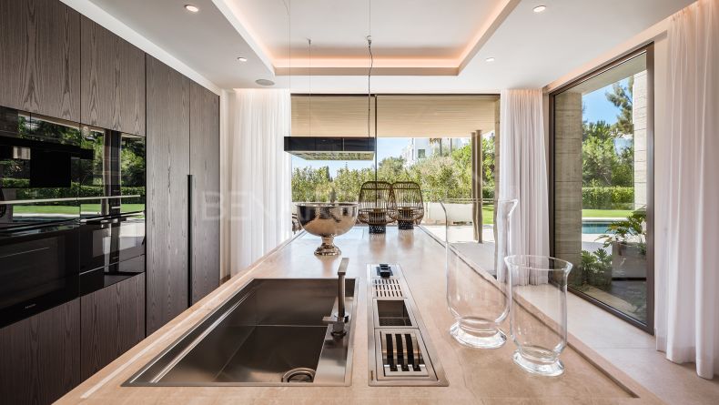 Photo gallery - Contemporary-style villa in Paraiso Alto, Benahavis