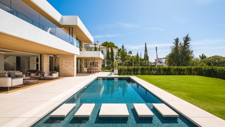 Photo gallery - Contemporary-style villa in Paraiso Alto, Benahavis