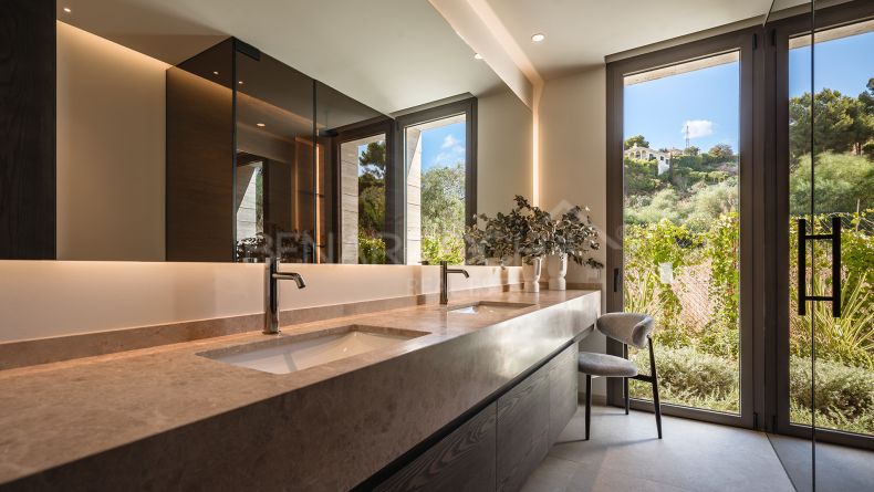 Photo gallery - Contemporary-style villa in Paraiso Alto, Benahavis