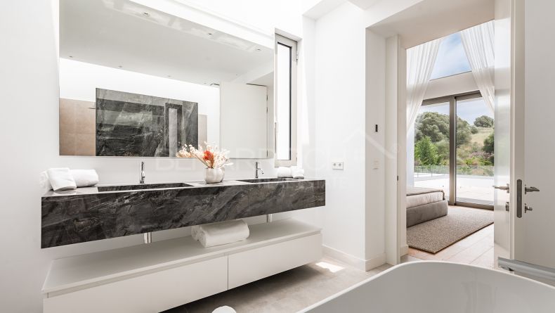 Photo gallery - Contemporary villa in El Paraíso, Estepona's New Golden Mile