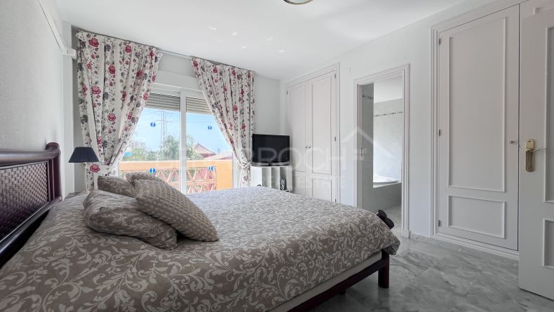 Photo gallery - Semi-detached house with a private pool and sea views in Bellavista, Marbella