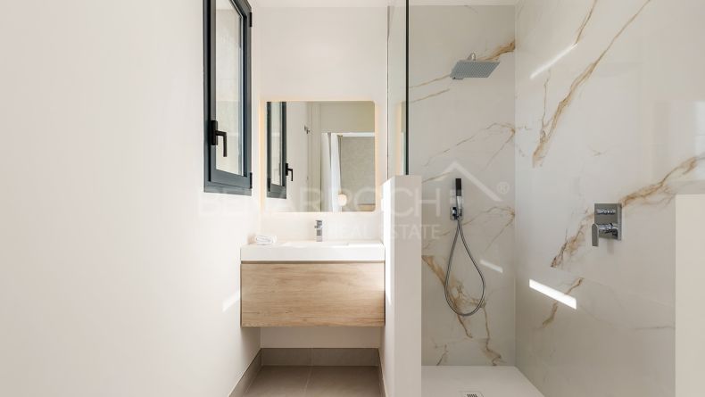 Galerie de photos - Villa au design contemporain à Aurea Villas, Estepona Golf
