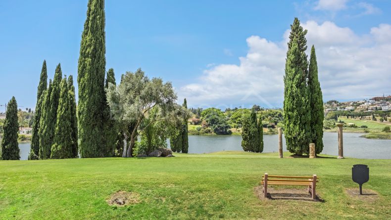 Photo gallery - Ground Floor Apartment with Garden in El Lago de Los Flamingos, Benahavís