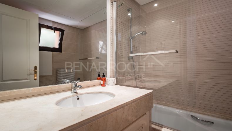 Photo gallery - Apartment with Panoramic Views in Cumbres de Los Almendros, Benahavís