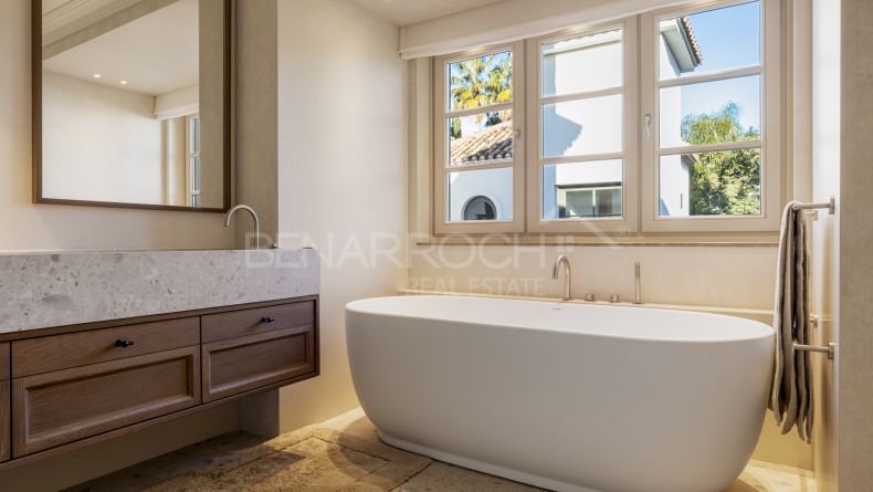 Galerie de photos - Villa méditerranéenne entièrement rénovée à Nueva Andalucía, Marbella