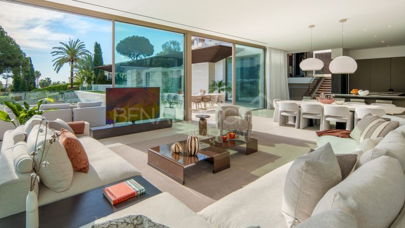 Photo gallery - Luxury contemporary villa with golf views in Nueva Andalucía, Marbella ¿Te está resultando útil esta conversación?