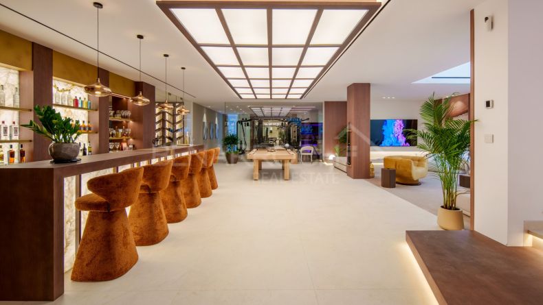 Photo gallery - Luxury contemporary villa with golf views in Nueva Andalucía, Marbella ¿Te está resultando útil esta conversación?