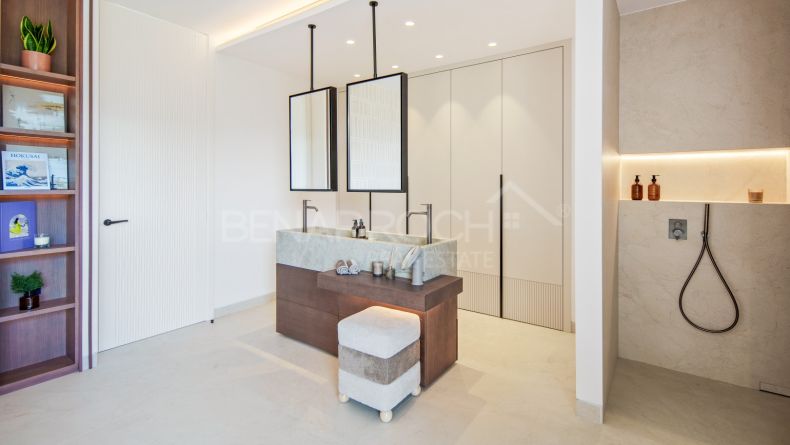 Photo gallery - Luxury contemporary villa with golf views in Nueva Andalucía, Marbella ¿Te está resultando útil esta conversación?