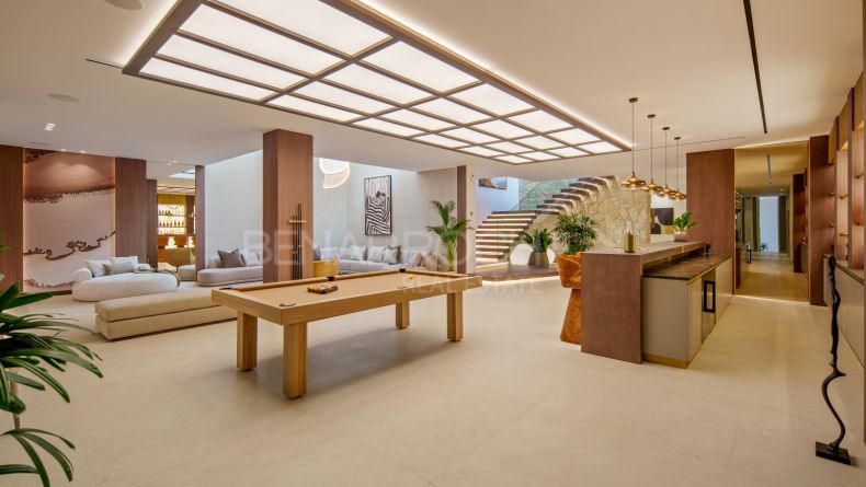 Photo gallery - Luxury contemporary villa with golf views in Nueva Andalucía, Marbella ¿Te está resultando útil esta conversación?