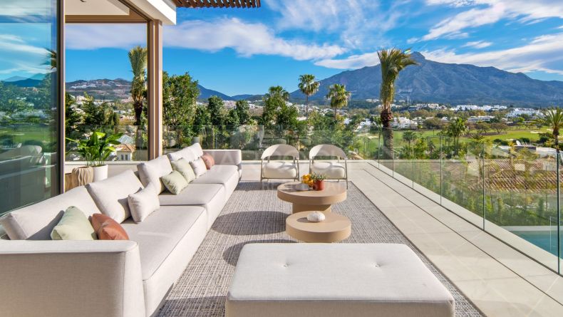 Photo gallery - Luxury contemporary villa with golf views in Nueva Andalucía, Marbella ¿Te está resultando útil esta conversación?