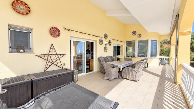 Galería de fotos - Casa de campo con vistas panorámicas en Monda