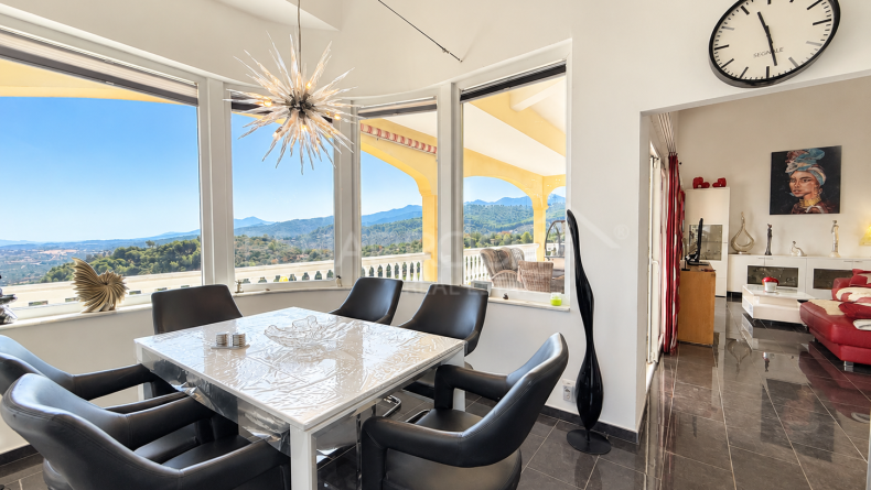 Galería de fotos - Casa de campo con vistas panorámicas en Monda