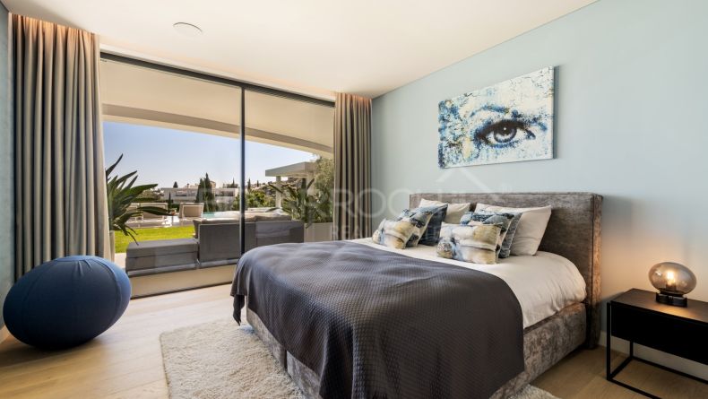 Photo gallery - Frontline Golf Villa in Los Flamingos Golf, Benahavís