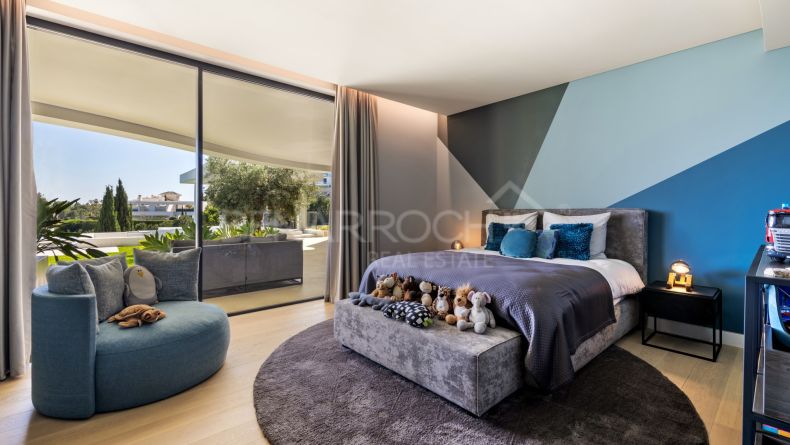 Photo gallery - Frontline Golf Villa in Los Flamingos Golf, Benahavís