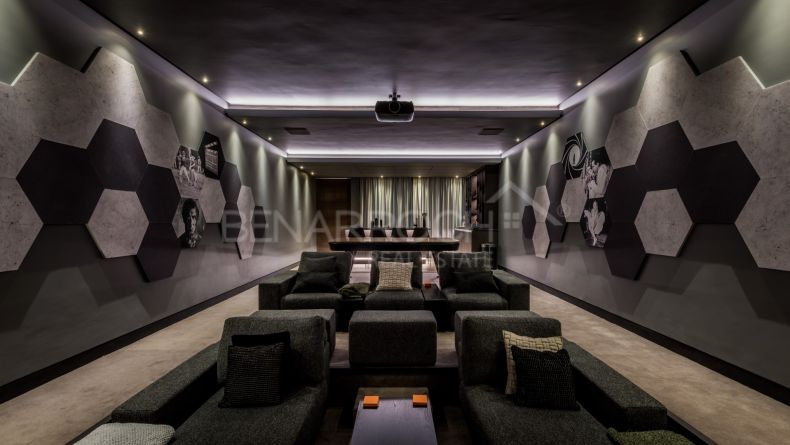 Photo gallery - Frontline Golf Villa in Los Flamingos Golf, Benahavís