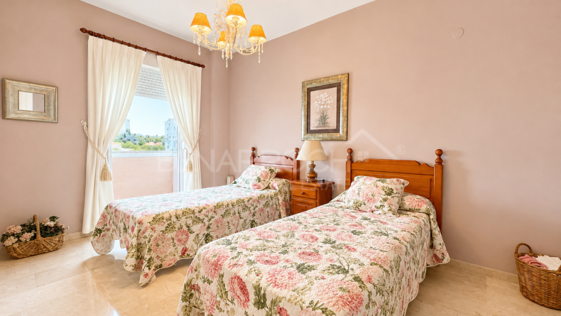 Photo gallery - Mid-floor apartment in Marbella's Golden Mile, Marbella