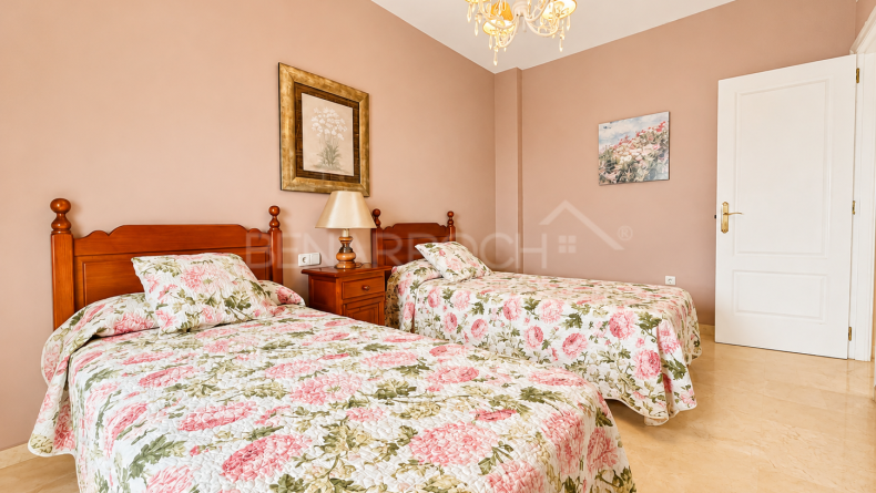 Photo gallery - Mid-floor apartment in Marbella's Golden Mile, Marbella