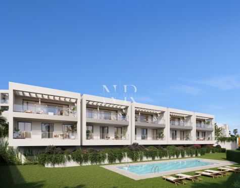 Adosada en Las Chapas de nueva construcción en venta