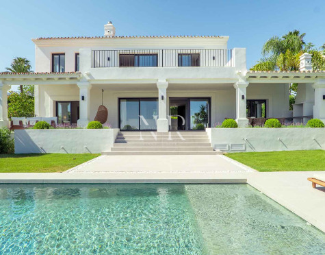 Villa en Los Naranjos Golf con vistas al mar en venta