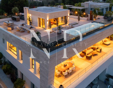Ático en Urbanización Epic by Fendi con piscina privada en venta
