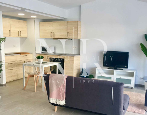 Estudio completamente reformado en Jardines del Mar.
