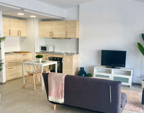 Completely refurbished studio apartment in Jardines del Mar