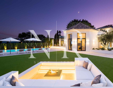 Villa en Aloha en primera línea de golf en venta
