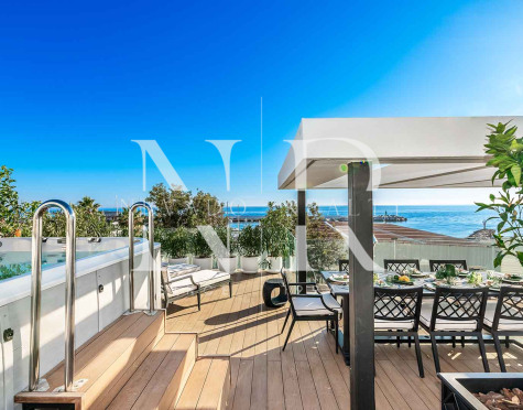 Adosada en Marbella Centro en segunda línea de playa en venta