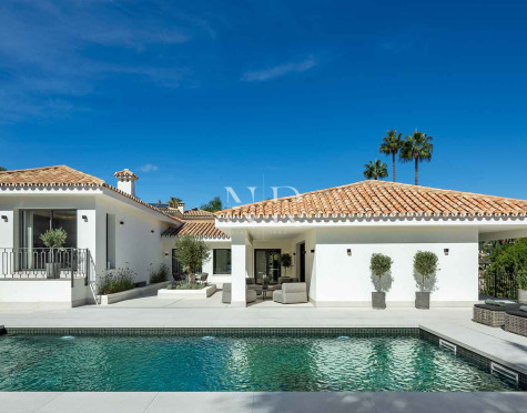 Villa à Nueva Andalucia dans Las Brisas Golf avec vues panoramiques à vendre