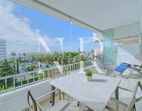 Apartamento en Jardines del Mar en segunda línea de playa con vistas al mar en venta