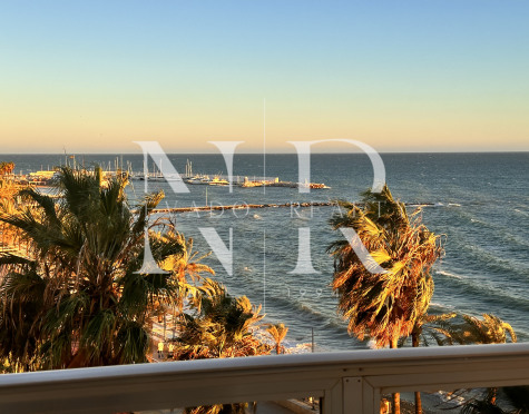 Apartment front sea for short term rent in Marbella centre
