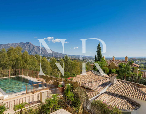Villa en Urbanización El Herrojo con vistas panorámicas al mar en venta