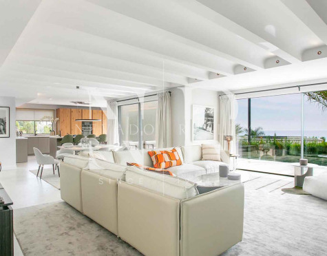 Villa à Nagueles avec vue sur la mer à vendre